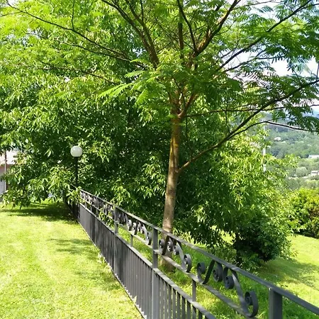 ベッド・アンド・ブレックファスト La Collina Dei Franchi