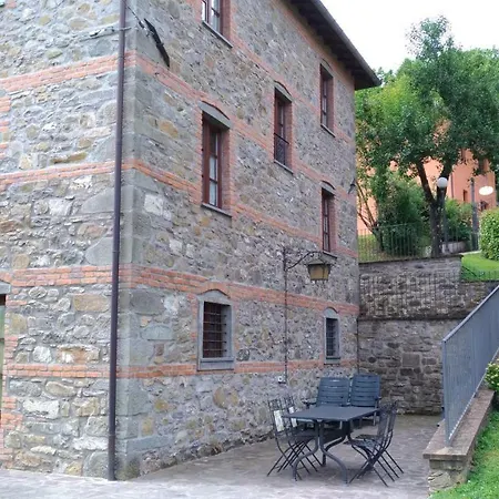 Alojamento de Acomodação e Pequeno-almoço La Collina Dei Franchi 2*
